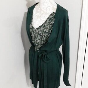 New Como Black Hunter green sweater with sewn in top size XL